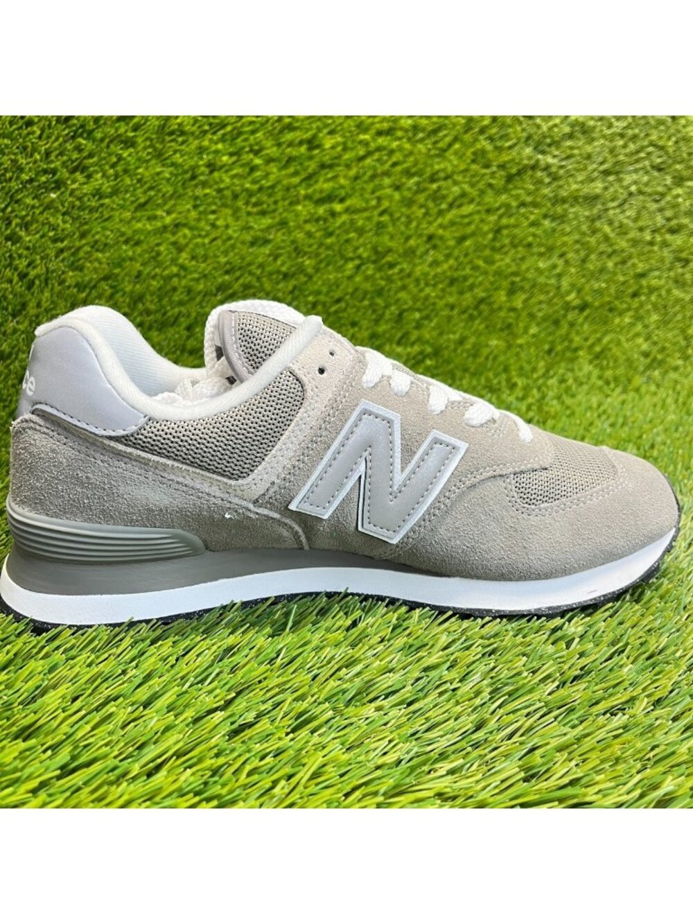 New Balance 574 Mens Size 8 Gray White Athletic Running Walking Shoes Sneakers